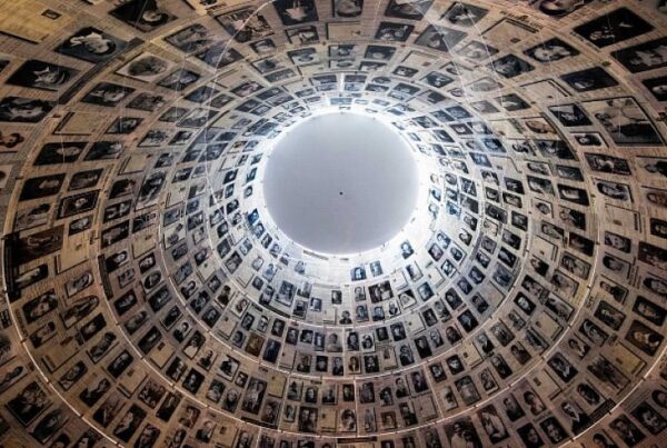 New nonprofit to aid Yad Vashem’s work in the United States